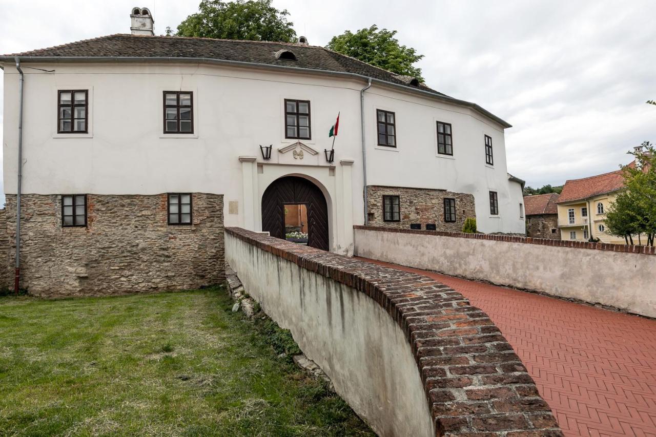 Benedict Hotel Kőszeg Eksteriør billede